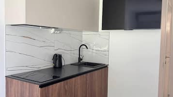 Comfort-Studio, Stadtblick | Eigene Küche | Mini-Kühlschrank, Mikrowelle, Herdplatte, Wasserkocher