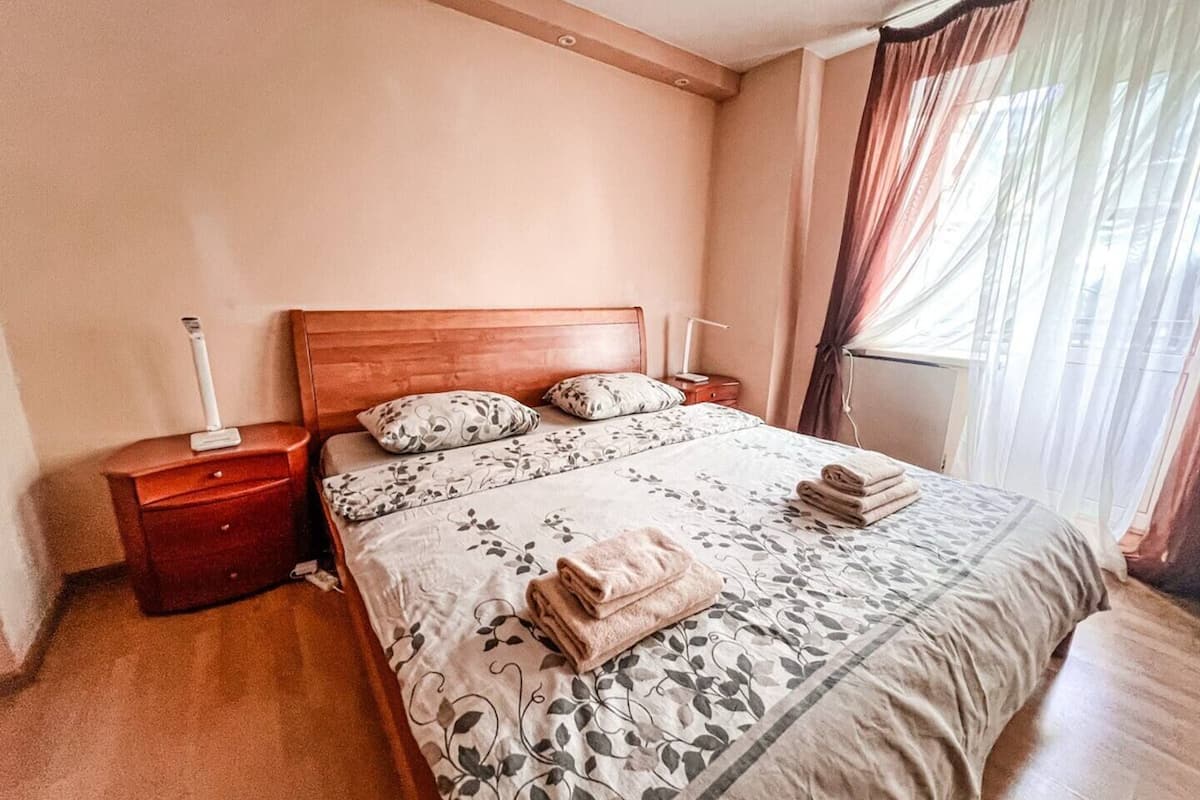 Family Apartment | In-room safe, blackout drapes, iron/ironing board, free WiFi