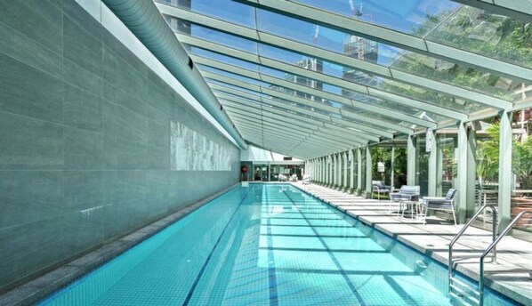 Indoor pool, a heated pool - Southbank Sky Retreat by Ready Set Stay (Southbank)