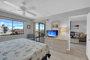 2 slaapkamers, een strijkplank/strijkijzer, internet, beddengoed