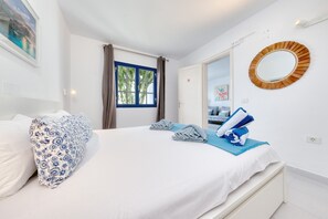 1 bedroom, in-room safe, iron/ironing board, free WiFi