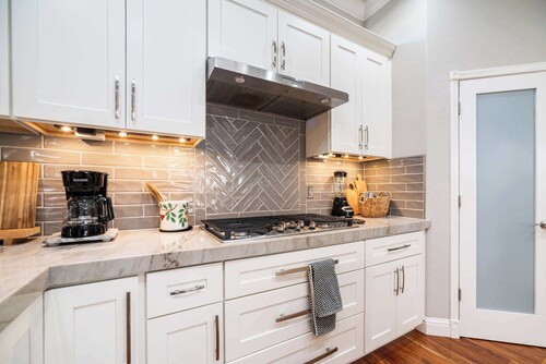 Folsom 4BR Retreat - Backyard & Parking