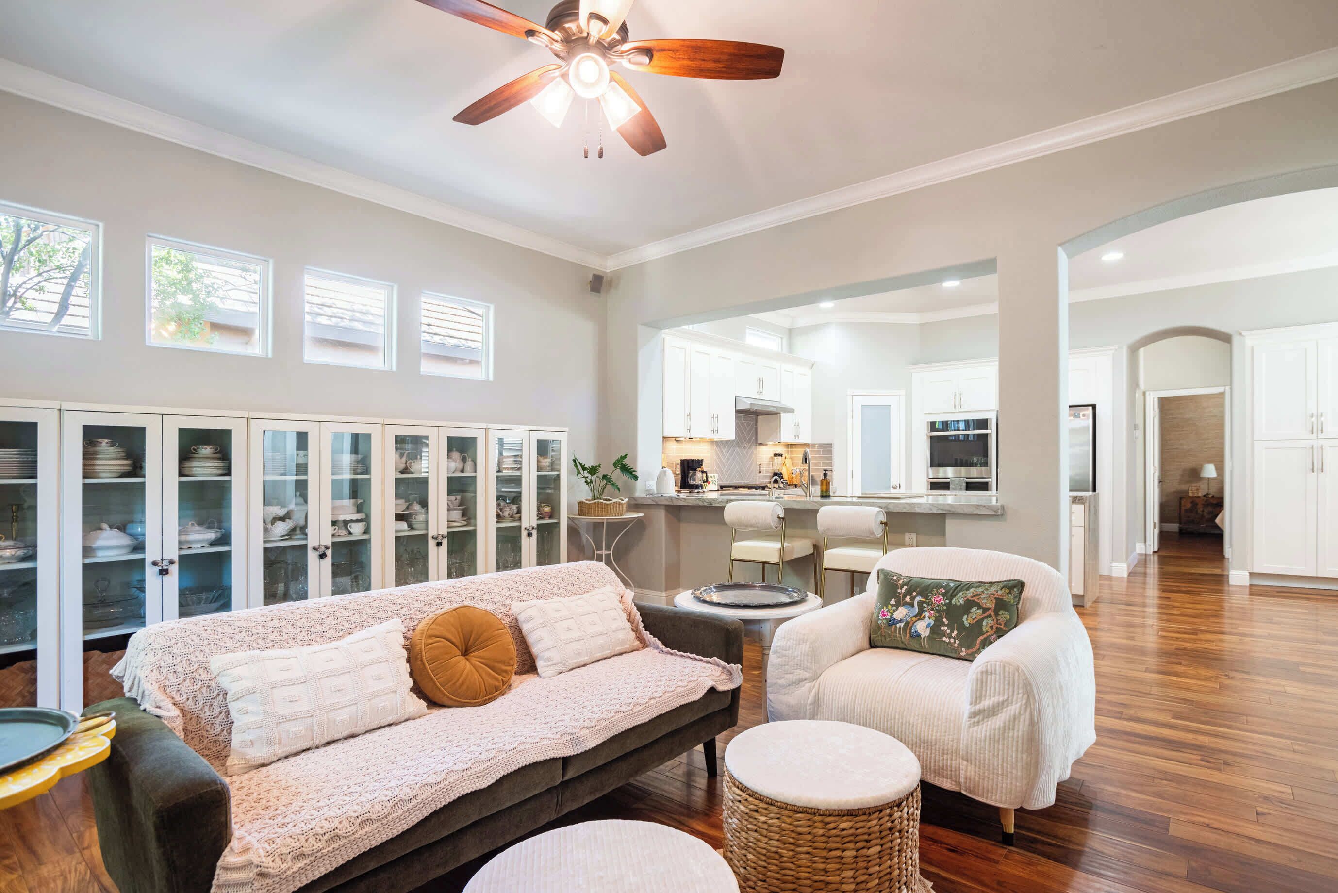 Smart TV, fireplace, offices