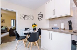 Apartment | In-room dining