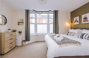 Apartment | Iron/ironing board, free WiFi