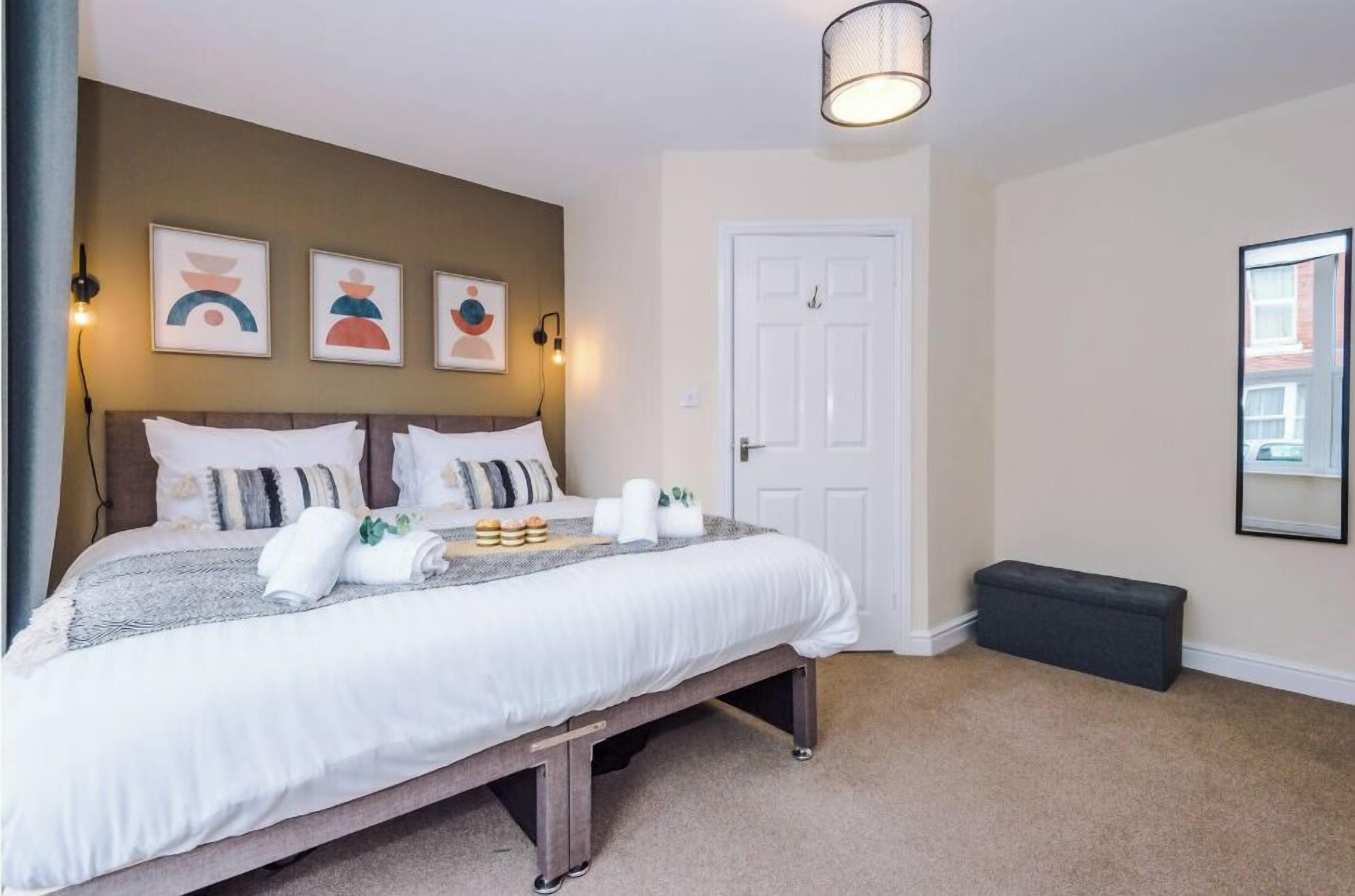 Apartment | Iron/ironing board, free WiFi