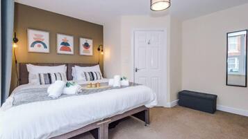 Apartment | Iron/ironing board, free WiFi