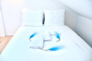 WiFi, bed sheets