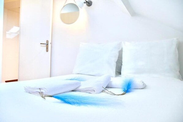 2 bedrooms, WiFi, bed sheets