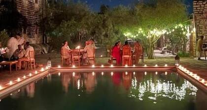 Chandelao Garh Hotel