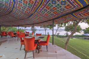 Restaurant - Kutch Safari Resort (Bhuj)