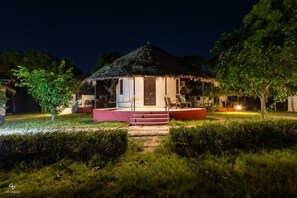 Mặt tiền nơi lưu trú