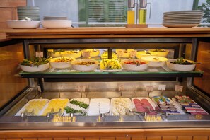 Petit déjeuner buffet compris tous les jours