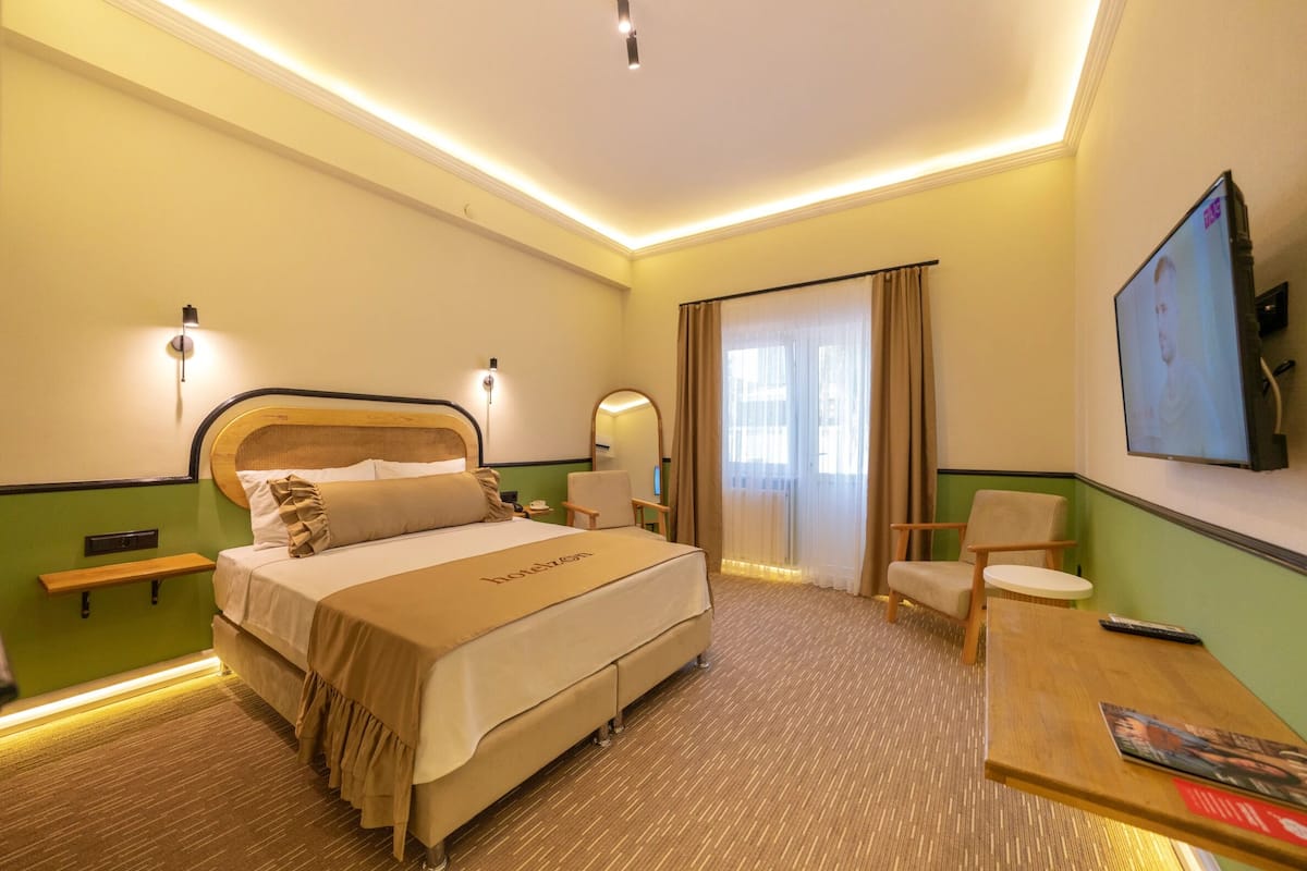Quarto casal luxo, sacada | Roupas de cama premium, camas Select Comfort