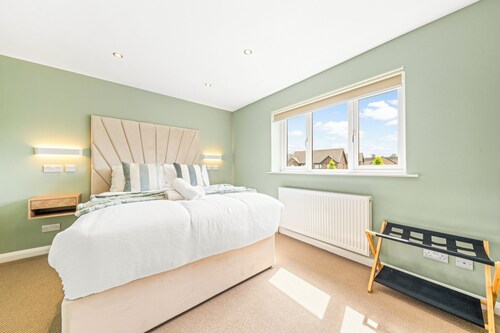 Modern 3Bed Home Next To Glasgow Airport