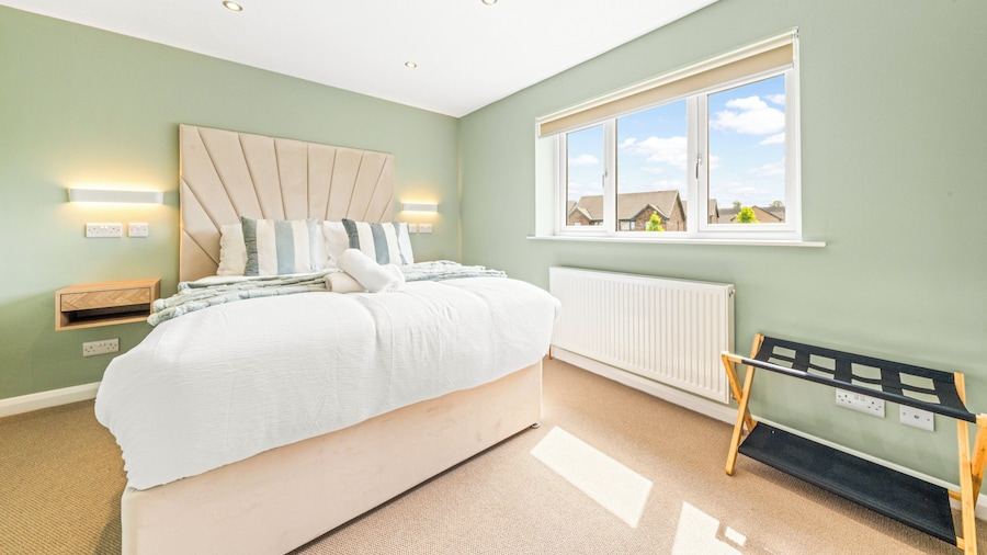 Modern 3Bed Home Next To Glasgow Airport