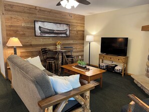 Smart TV, fireplace