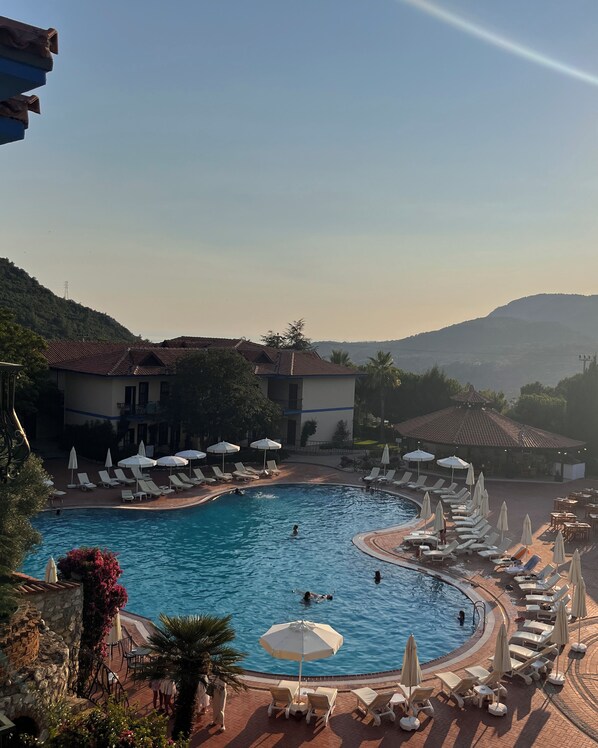 Indoor pool, seasonal outdoor pool - Green Anatolia Club Hotel (Fethiye)