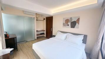 Habitación Deluxe doble, vistas al río | Escritorio y wifi gratis