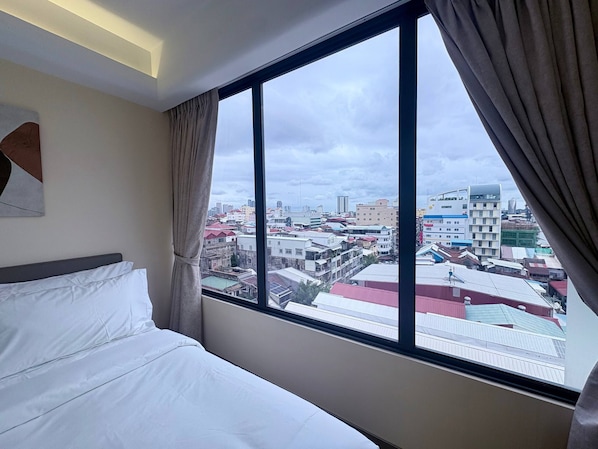 Habitación doble Deluxe, vista al río | Escritorio y wifi gratis