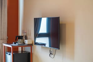 Desk, free WiFi - SH Hotel (Phnom Penh)