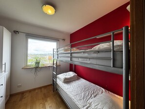 5 Schlafzimmer, Bügeleisen/Bügelbrett, kostenloses WLAN