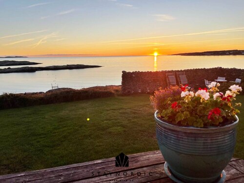 Exclusive Beachfront Villa in Åsa – Sauna, Jacuzzi & Panoramic Sea View | SE02102