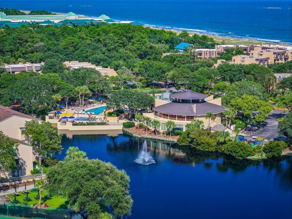 Exterior - Island Club Villa - Steps to Beach (Hilton Head Island)