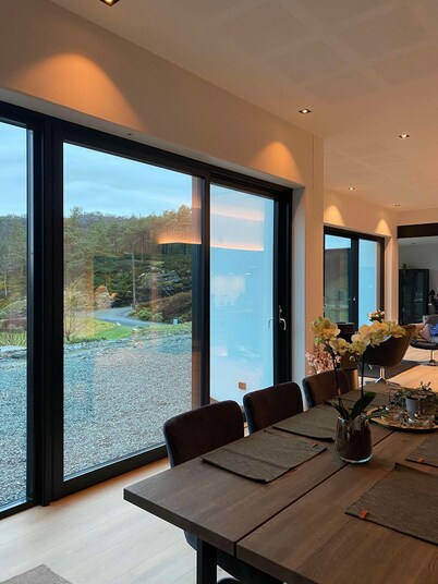 Beautiful 3-bedroom villa with sea view and fitness room for your dream vacation