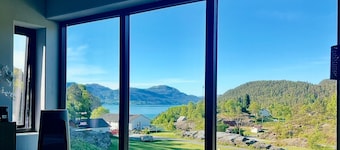 Beautiful 3-bedroom villa with sea view and fitness room for your dream vacation