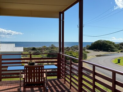 Aurora - Close to beach! Off Peak Special available!
