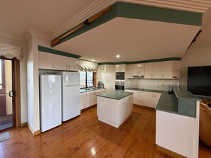 Microwave, oven, toaster, cookware/dishes/utensils