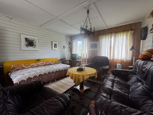 Cozy wilderness cabin at Kynnefjäll – close to lake, nature and hiking trails |SE09081