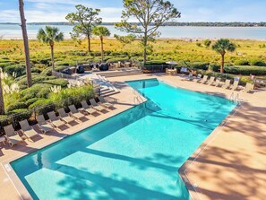 Pool - 1875 Beachside Tennis Villas: Sea Pines (Hilton Head Island)