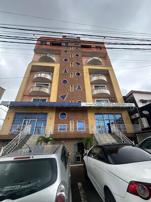 Exterior - Tchinda Meli Residence (Douala)