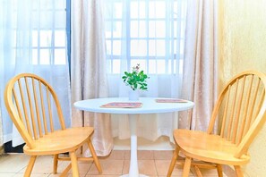 Dining - Amazing 1-bedroom apartment in Westlands, Nairobi Kenya (Nairobi)