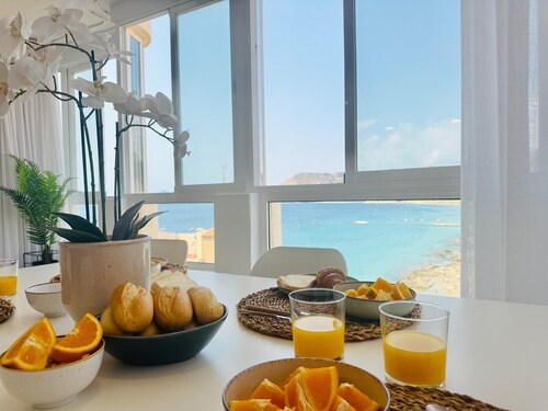 RUBINO 9A - Apartment with sea views and communal swimming pool