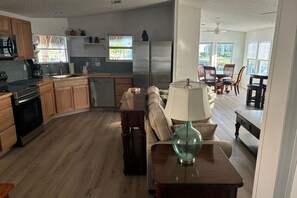 Fridge, microwave, oven, stovetop - Waterfront Paradise w/Tiki Hut and just Minutes to downtown Punta Gorda (Punta Gorda)