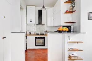 City Apartment, 1 Double Bed with Sofa bed, Non Smoking | Private kitchen