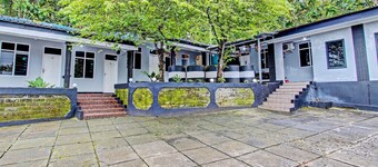 OYO 92287 Hotel Aji Mantoro