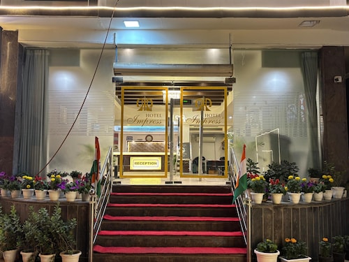 Hotel Impress By RMR Hotels