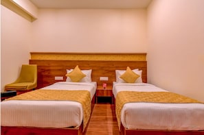 Deluxe Double or Twin Room, City View | Desk, laptop workspace, free WiFi