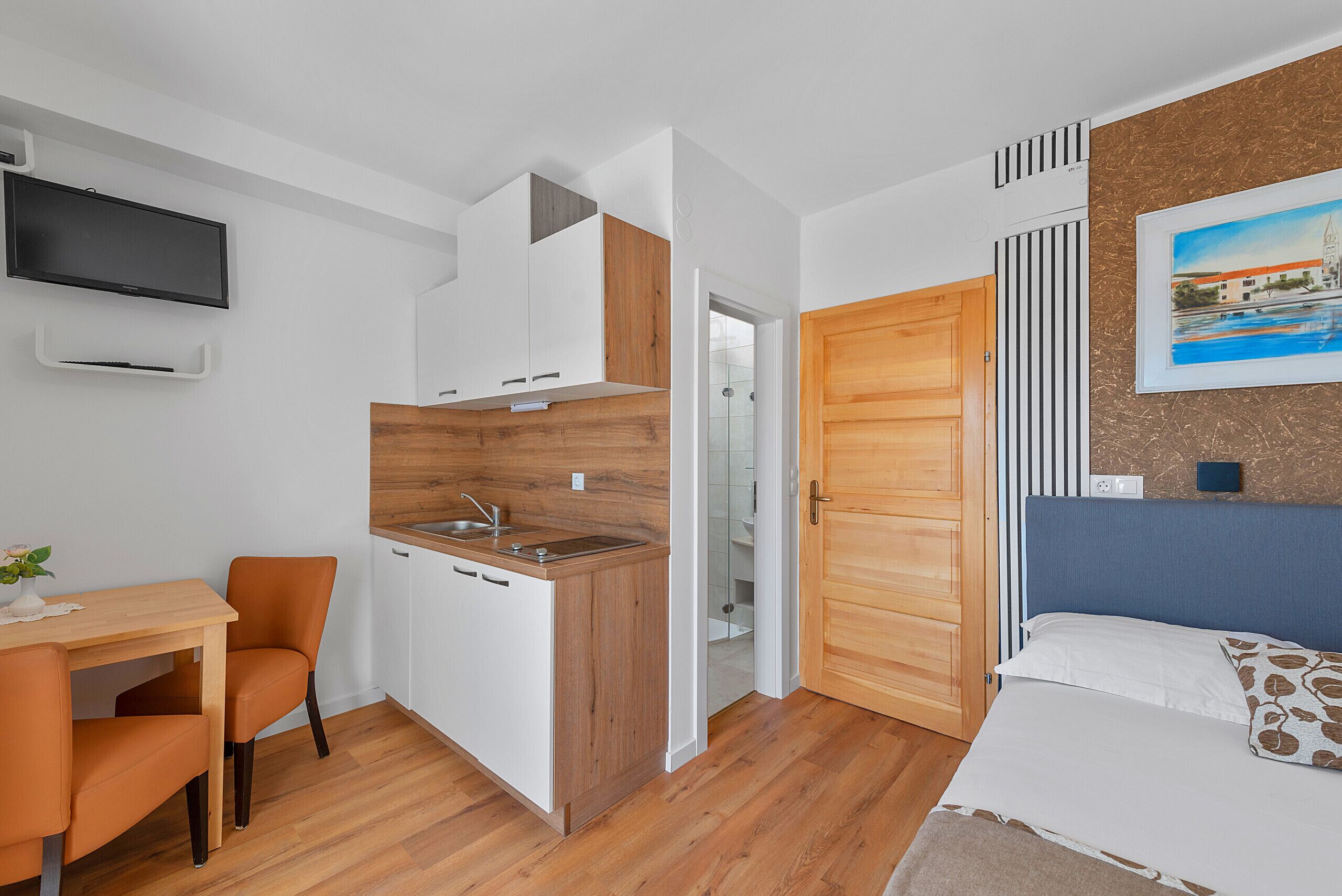 1 bedroom, free WiFi, bed sheets