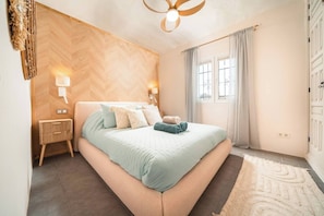 2 bedrooms, WiFi, bed sheets