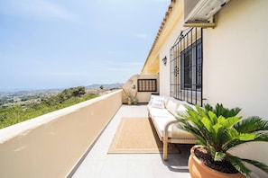 Property grounds - Scenic Mountain View Escape w/ Pool & Tennis (els Castellons)