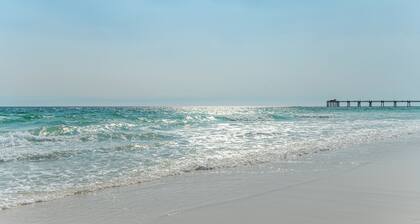 V308 Beachside Studio with Island Views, Private Balcony & Resort Amenities