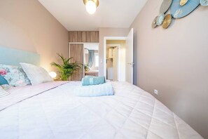 2 bedrooms, iron/ironing board, travel cot, WiFi
