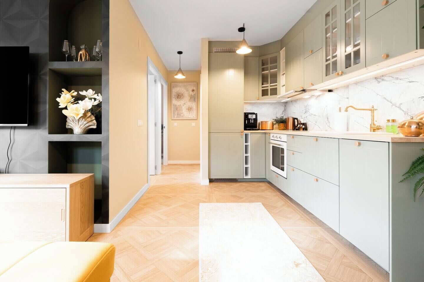 Fridge, oven, stovetop, dishwasher