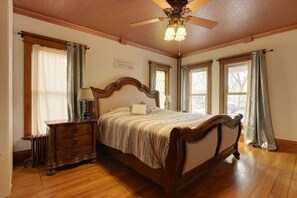 2 室のベッドルーム、WiFi、ベッドシーツ