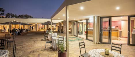 Food court